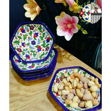 Load image into Gallery viewer, Triangle Serving Bowls Set of 6